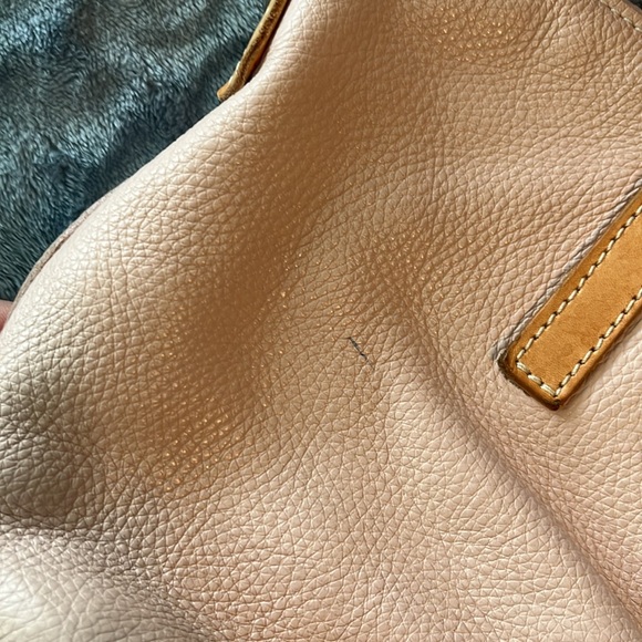 Gorgeous genuine leather Roots bag in light dusty pink - Picture 8 of 10